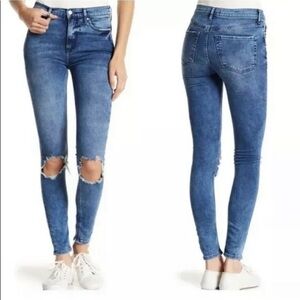 Free People Busted Knee Distressed Skinny Jean Women’s 25R